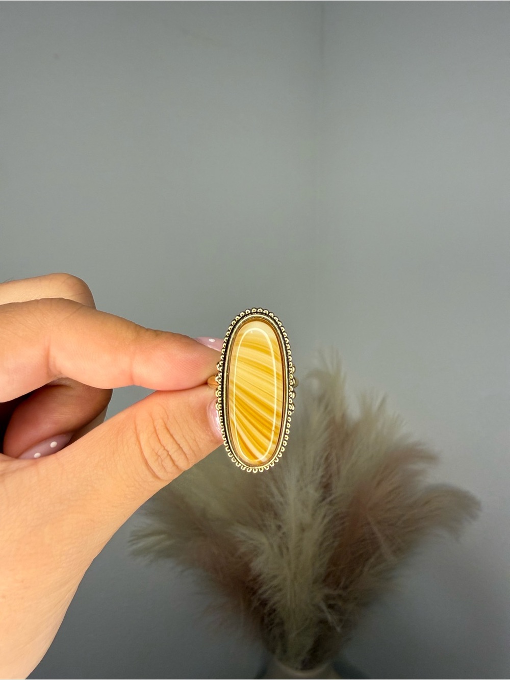 Vintage 1970s Avon "Shimmering Sands" Ring